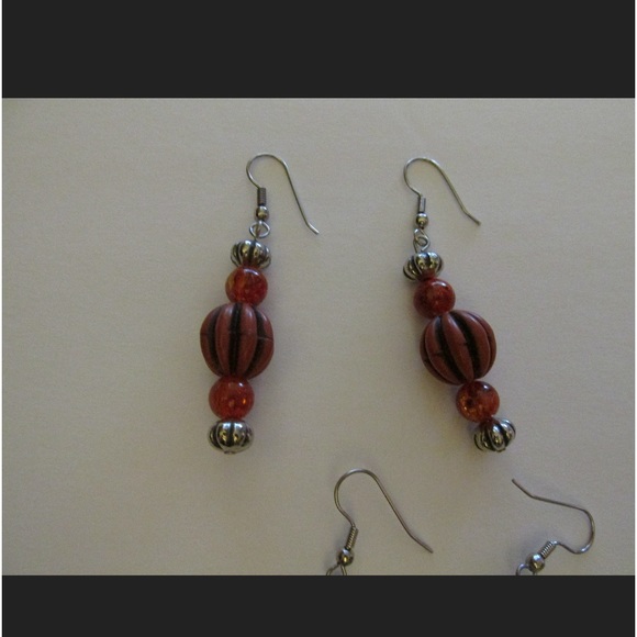 Pair of Dangle Pierced Earrings Fashion Jewelry - Picture 3 of 3